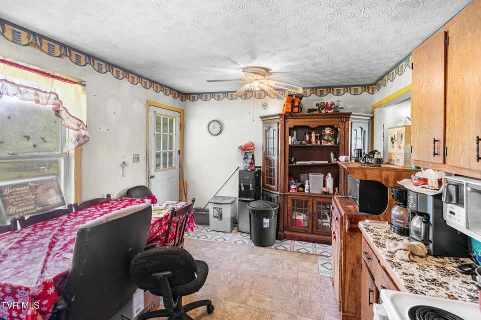 Photo #9: 3013 Buckingham Road