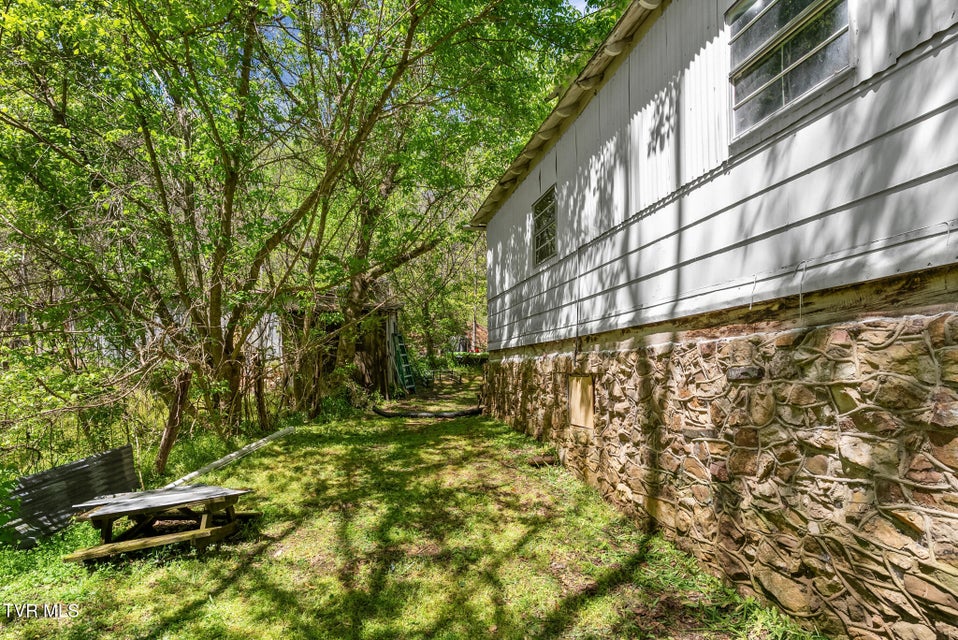 Photo #9: 2170 Saltville Highway