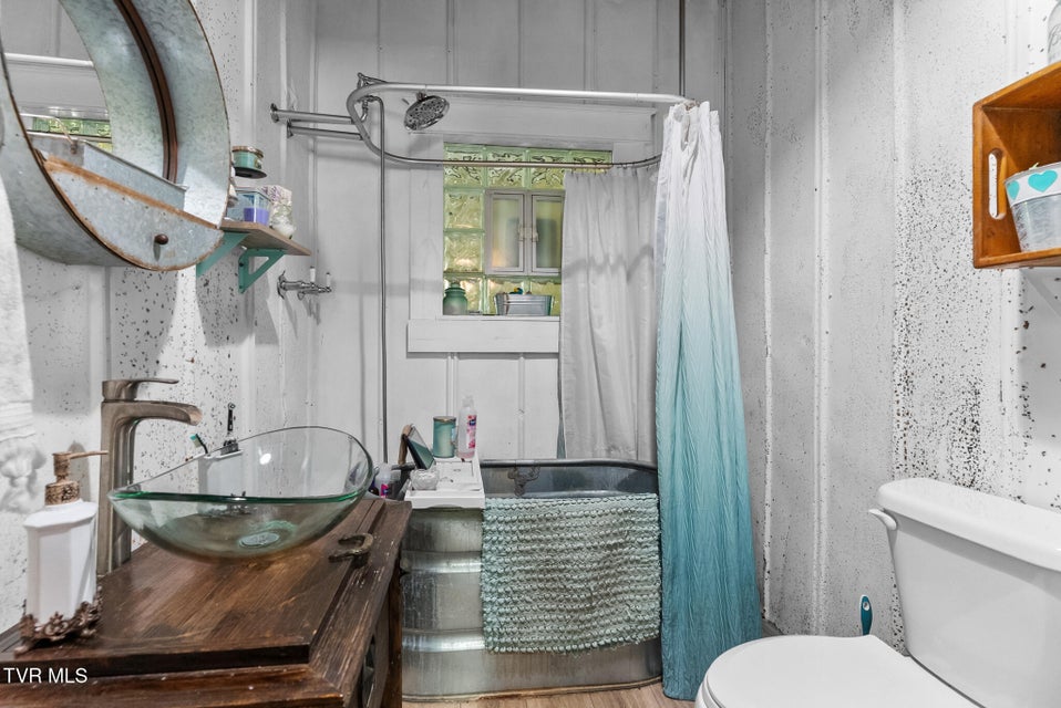 Photo #22: 2170 Saltville Highway