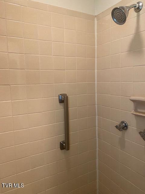 Photo #35: 1700 Tee Court