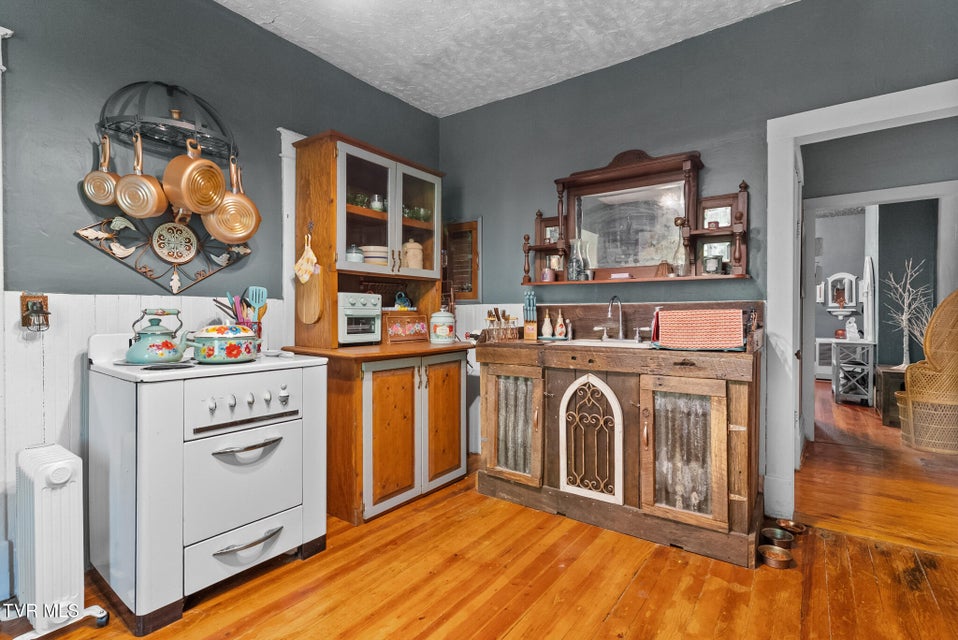 Photo #25: 2170 Saltville Highway