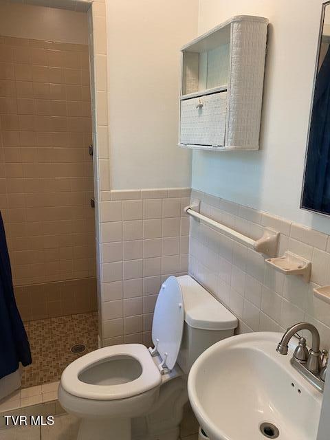 Photo #34: 1700 Tee Court