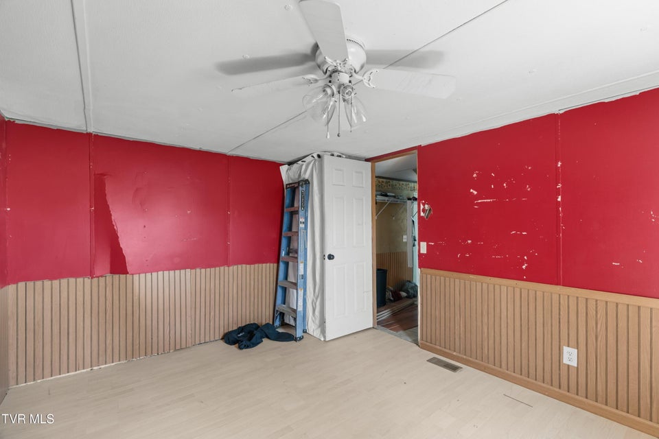 Photo #12: 115 Melrose Avenue