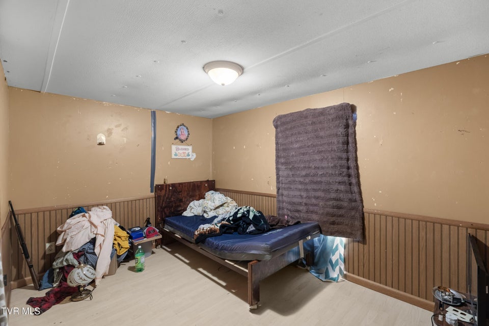 Photo #15: 115 Melrose Avenue