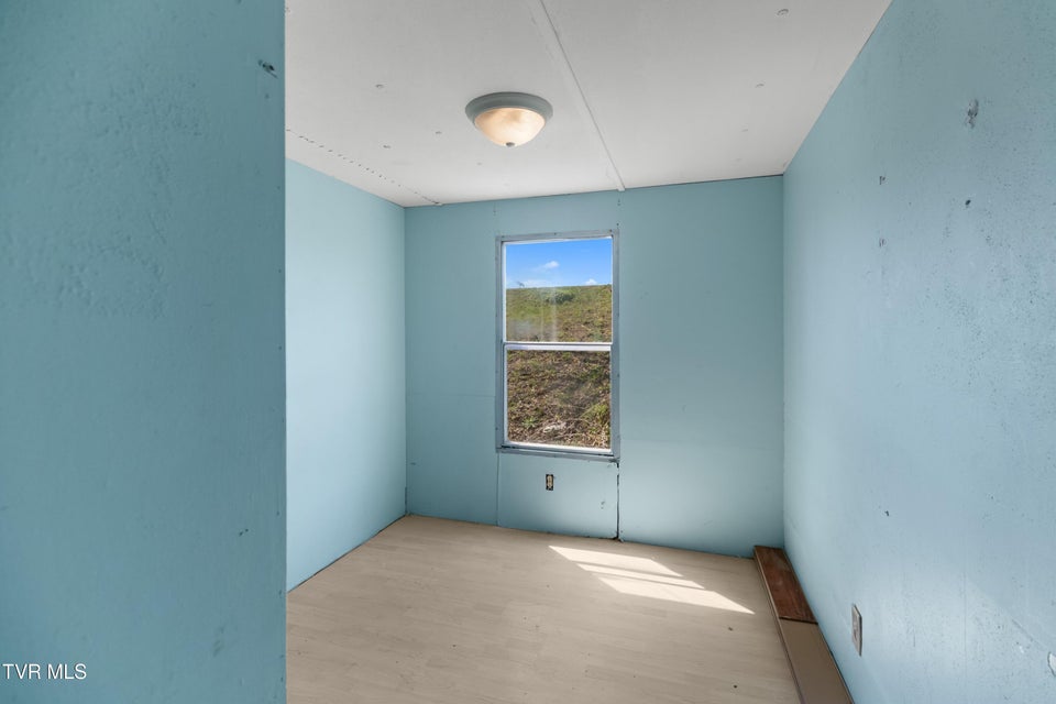 Photo #17: 115 Melrose Avenue