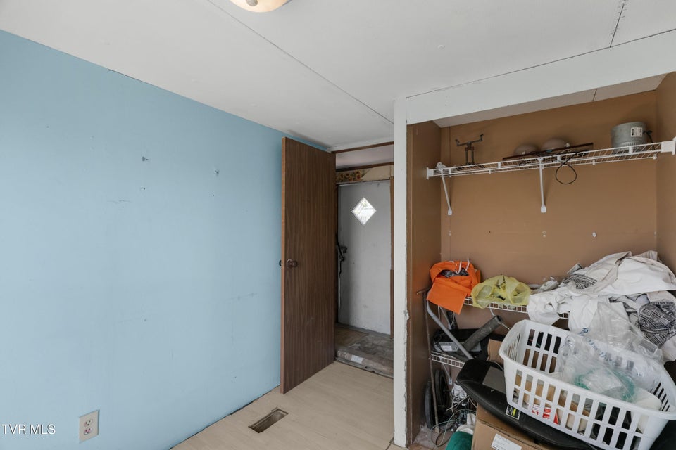 Photo #18: 115 Melrose Avenue