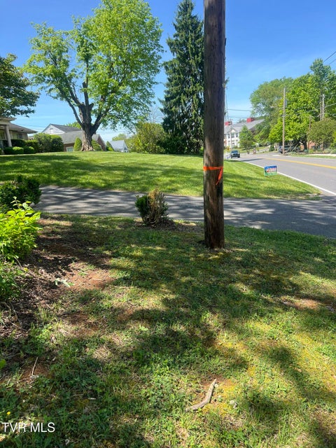 Photo #3: 412 Main Street