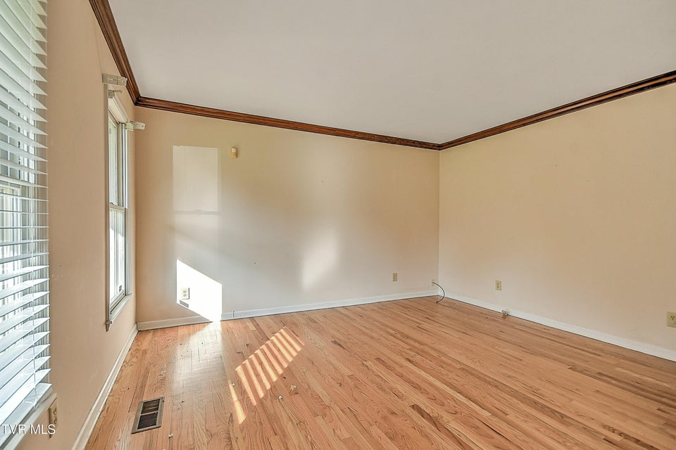 Photo #6: 332 Chesterfield Drive