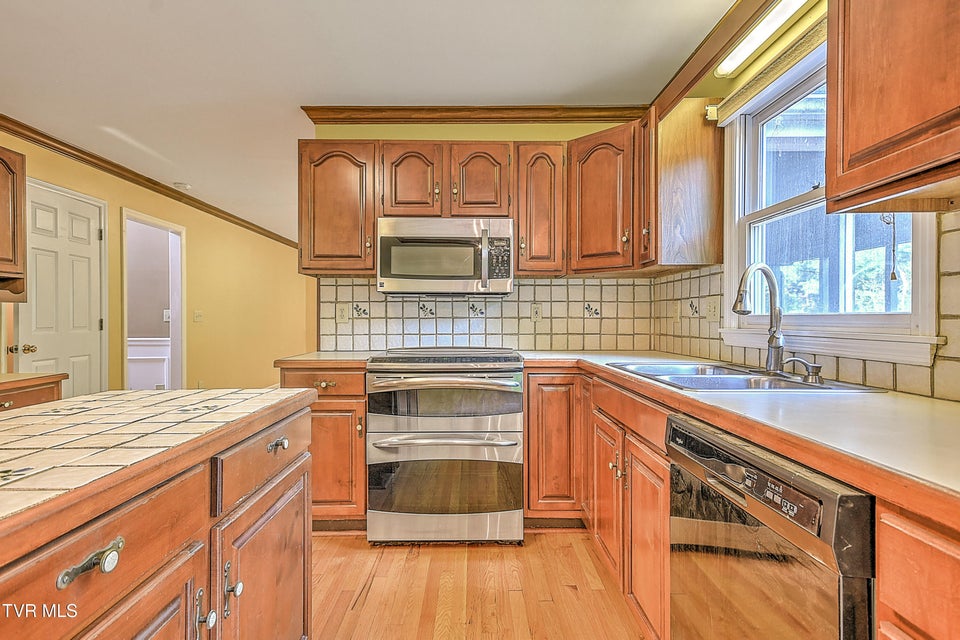 Photo #15: 332 Chesterfield Drive