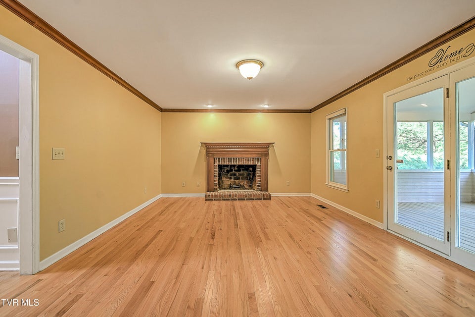 Photo #19: 332 Chesterfield Drive