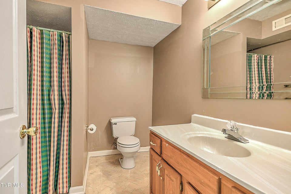 Photo #40: 332 Chesterfield Drive