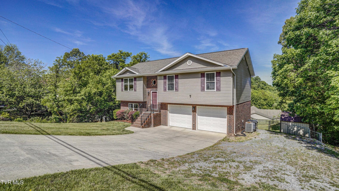Photo #3: 3920 Thornton Drive