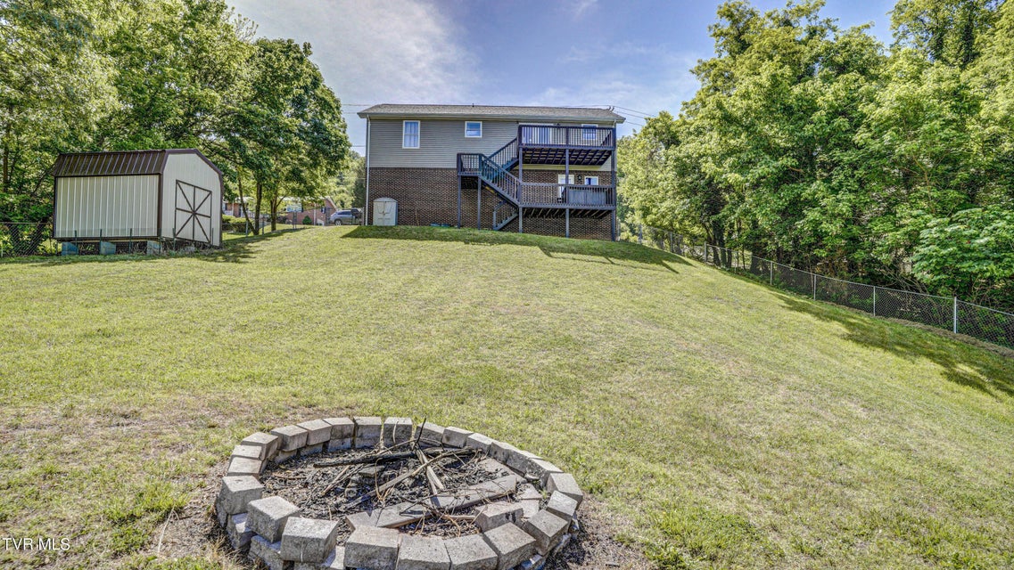 Photo #4: 3920 Thornton Drive