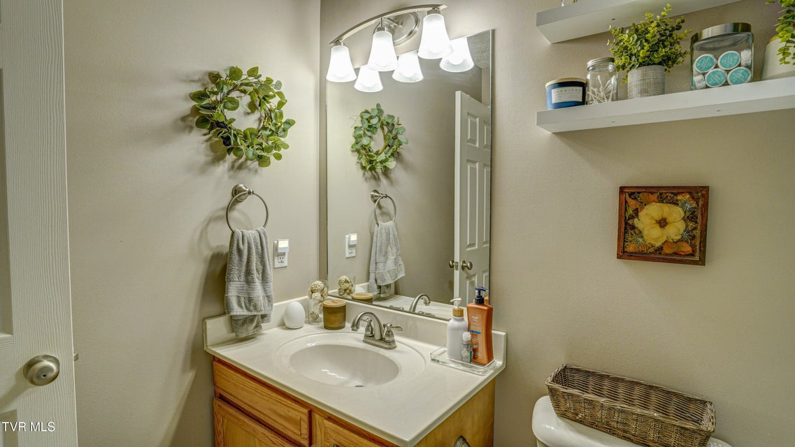 Photo #19: 3920 Thornton Drive
