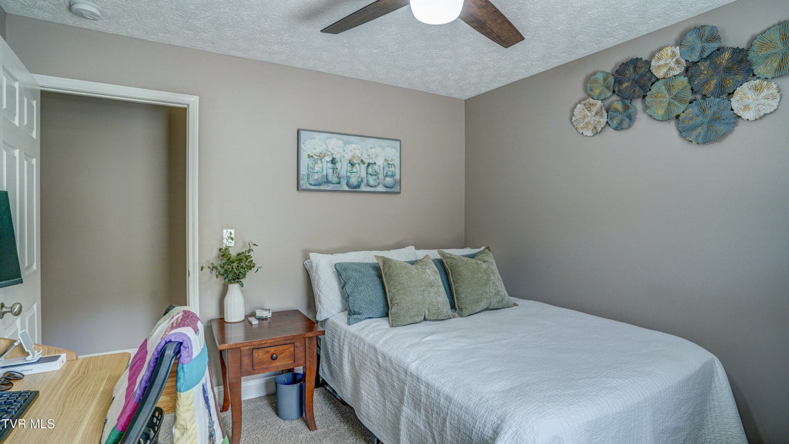 Photo #26: 3920 Thornton Drive