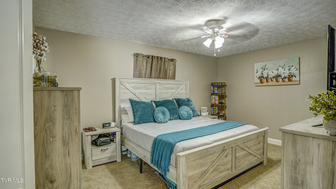Photo #22: 3920 Thornton Drive