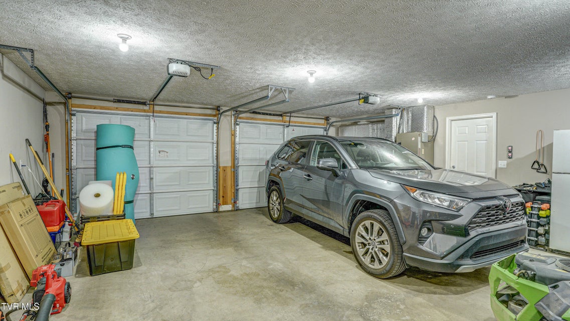 Photo #35: 3920 Thornton Drive