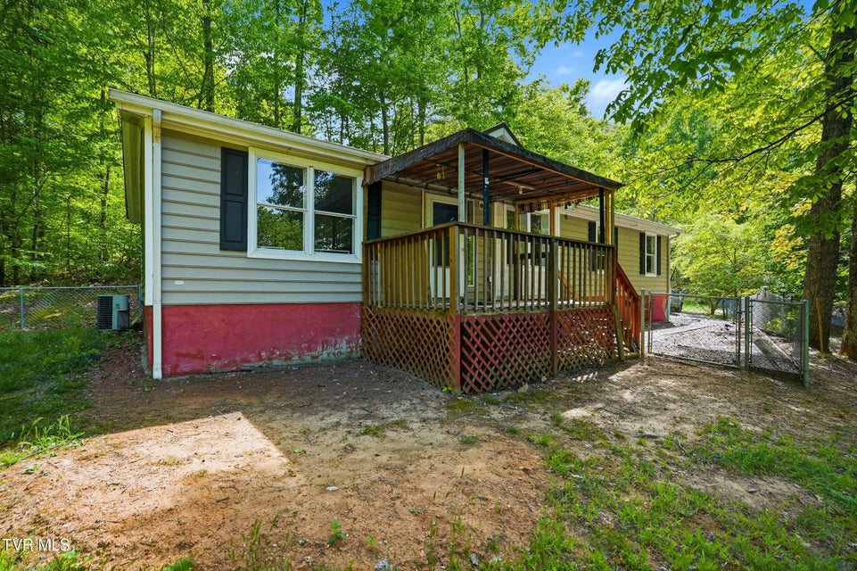 Photo #3: 117 Wb Yeats Drive