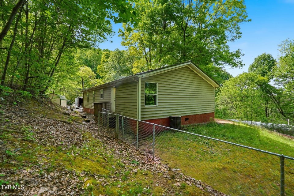 Photo #26: 117 Wb Yeats Drive