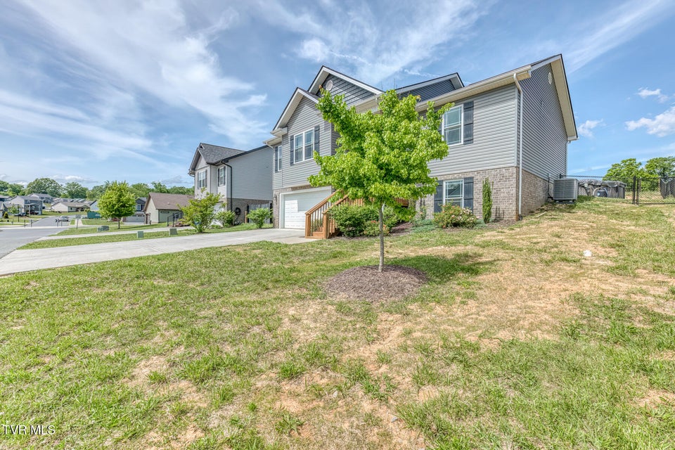 Photo #2: 1366 Lemongrass Drive