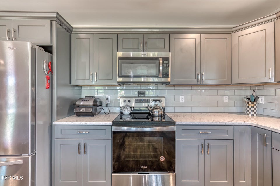 Photo #10: 1366 Lemongrass Drive