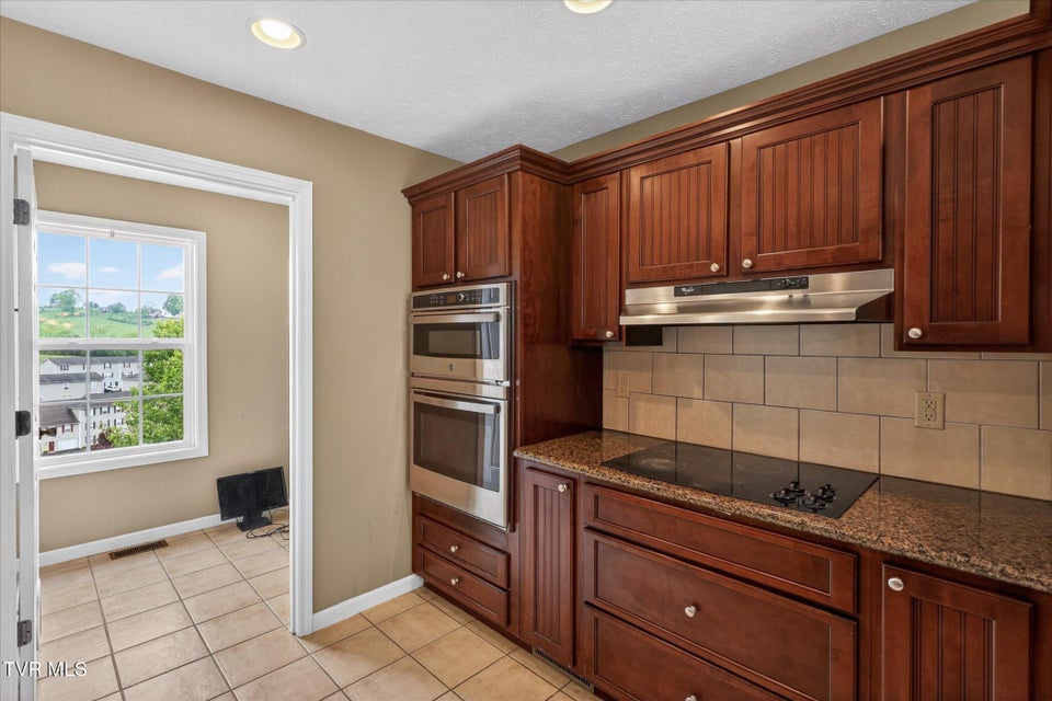 Photo #9: 157 Stoneybrook Drive