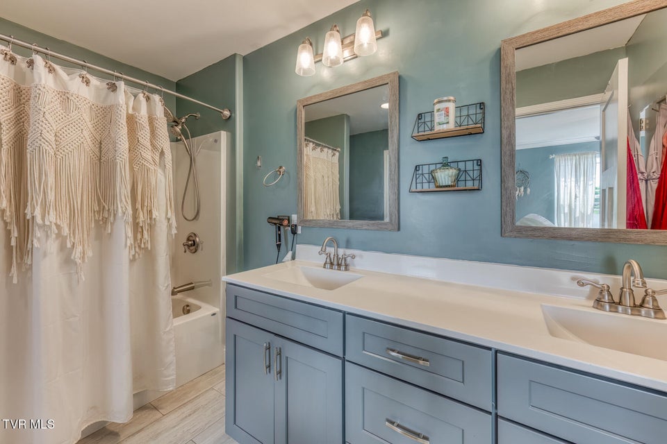 Photo #19: 1366 Lemongrass Drive