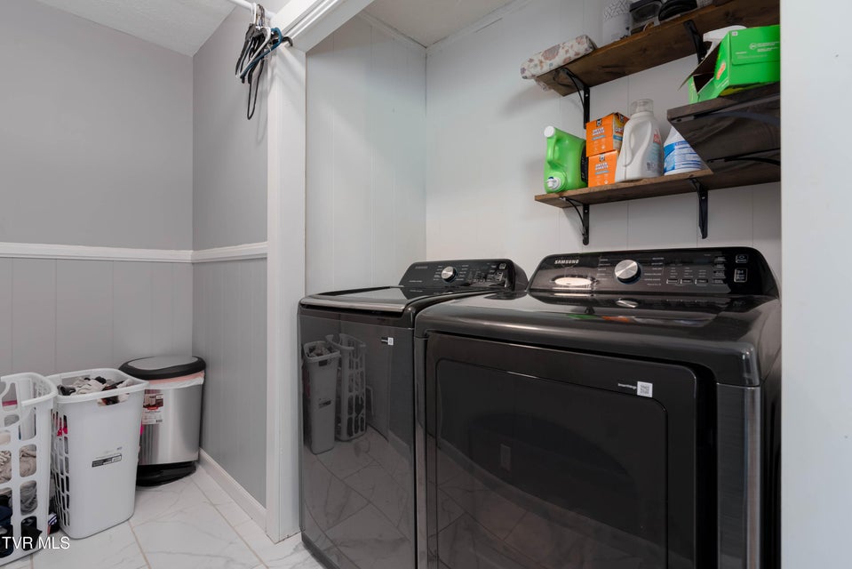 Photo #48: 214 Wilson Avenue