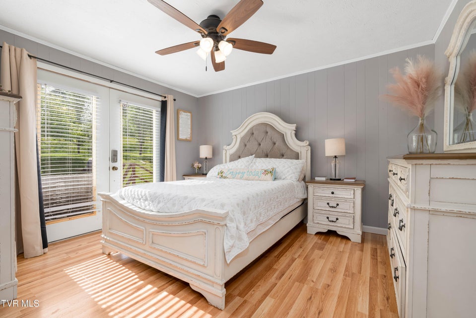Photo #3: 214 Wilson Avenue