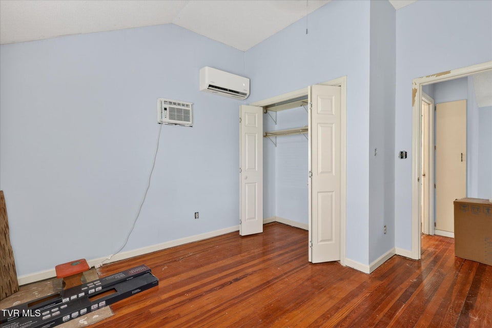 Photo #16: 104 Patterson Road