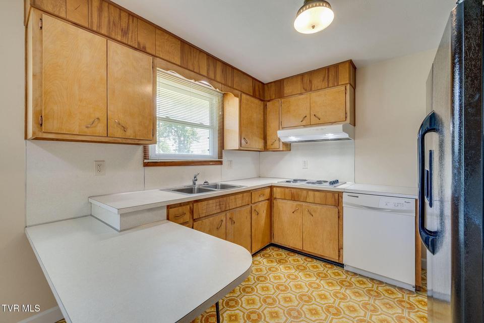 Photo #11: 1029 Spring Valley Drive