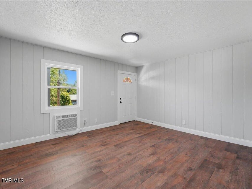 Photo #4: 2860 Blue Ridge Drive