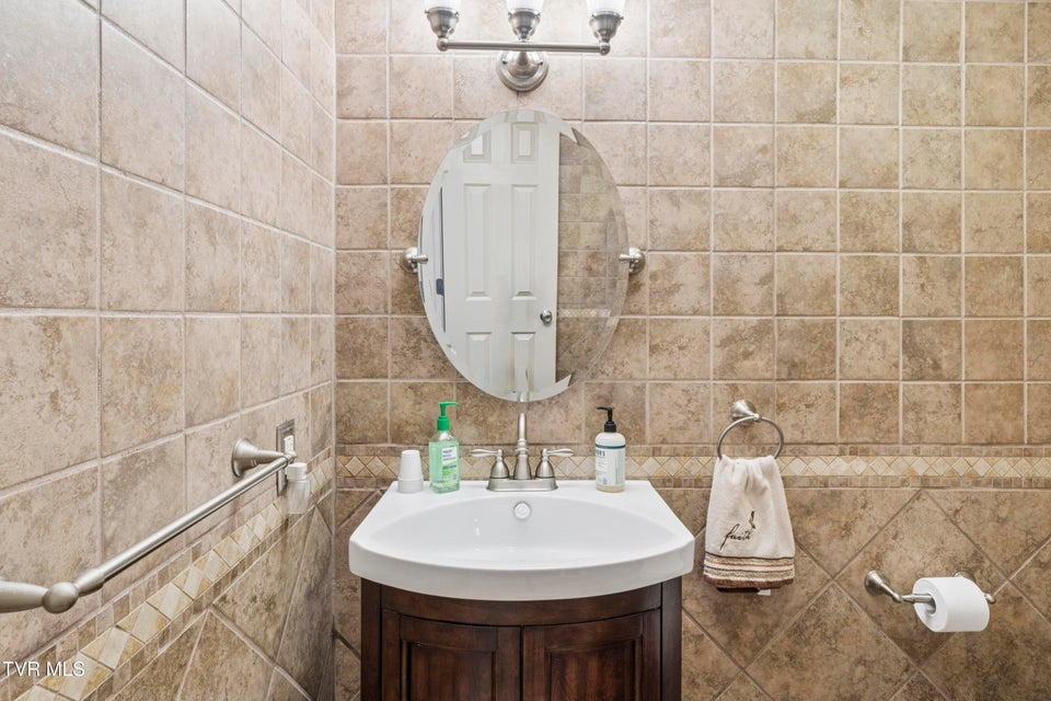 Photo #61: 208 Briarfield Drive