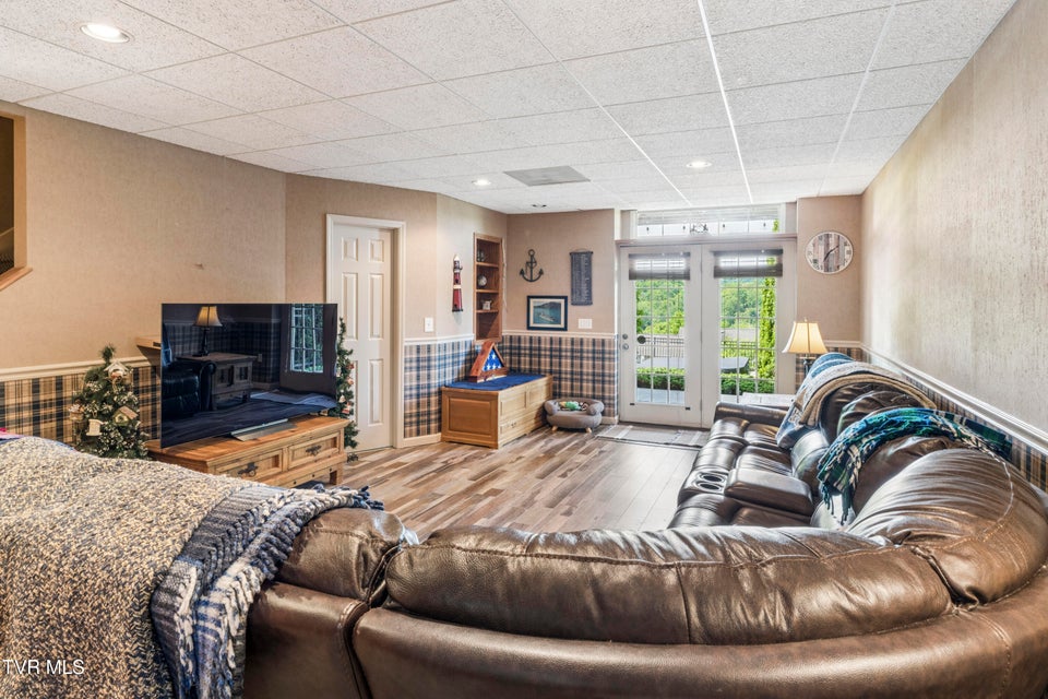 Photo #54: 208 Briarfield Drive