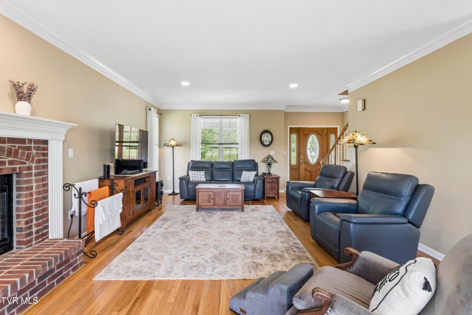 Photo #24: 208 Briarfield Drive