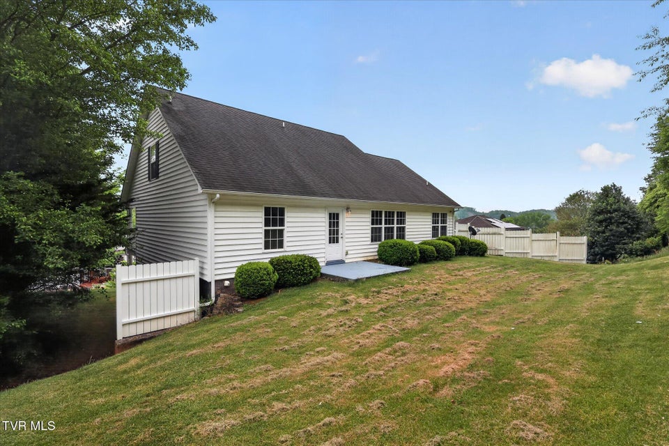 Photo #33: 157 Stoneybrook Drive