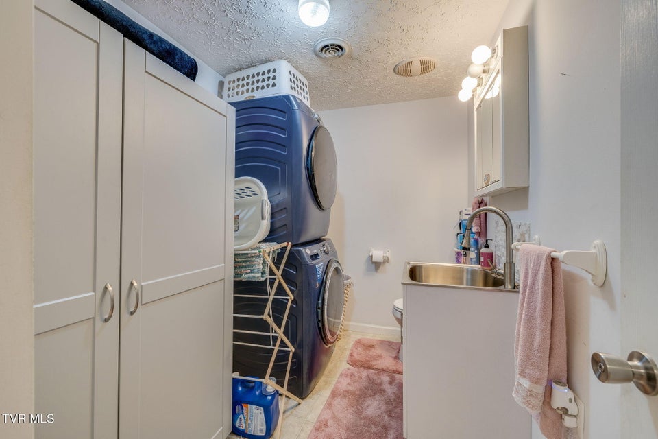 Photo #29: 404 Charleston Street