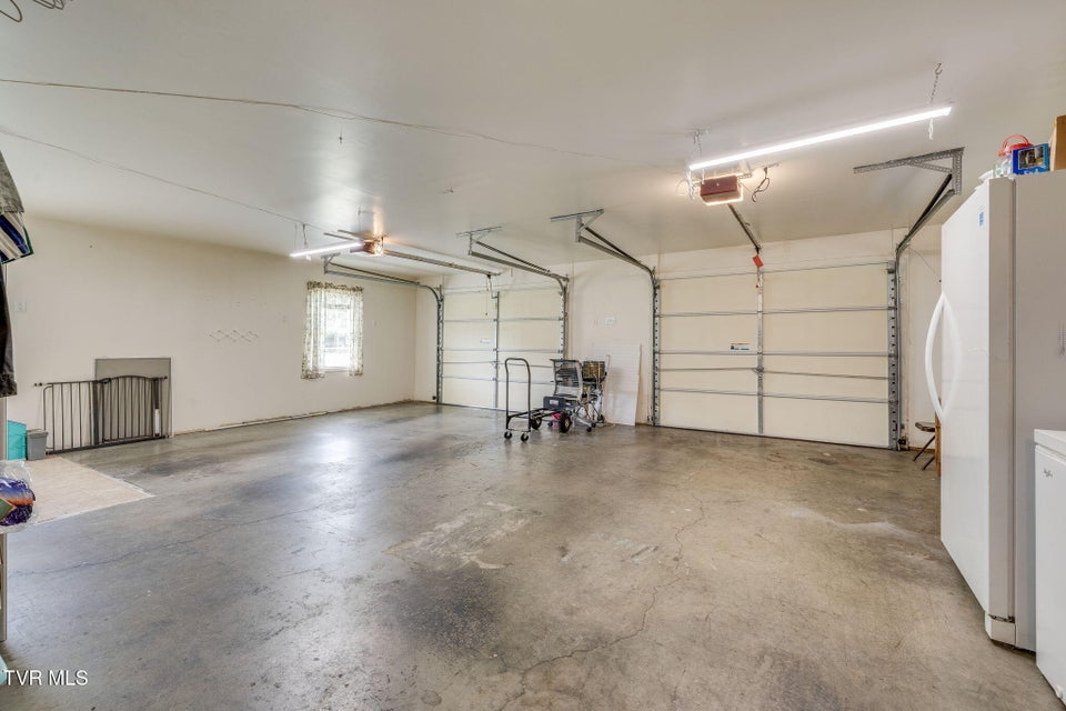 Photo #31: 404 Charleston Street