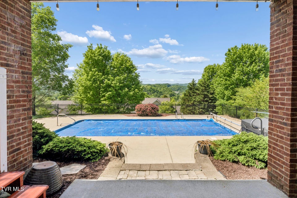 Photo #67: 208 Briarfield Drive