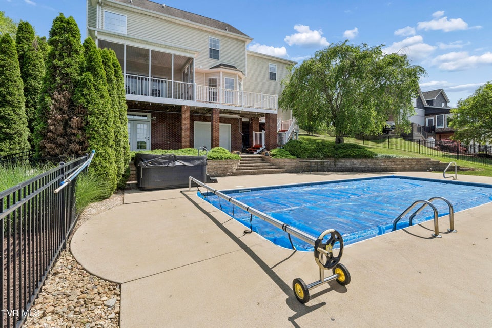 Photo #69: 208 Briarfield Drive