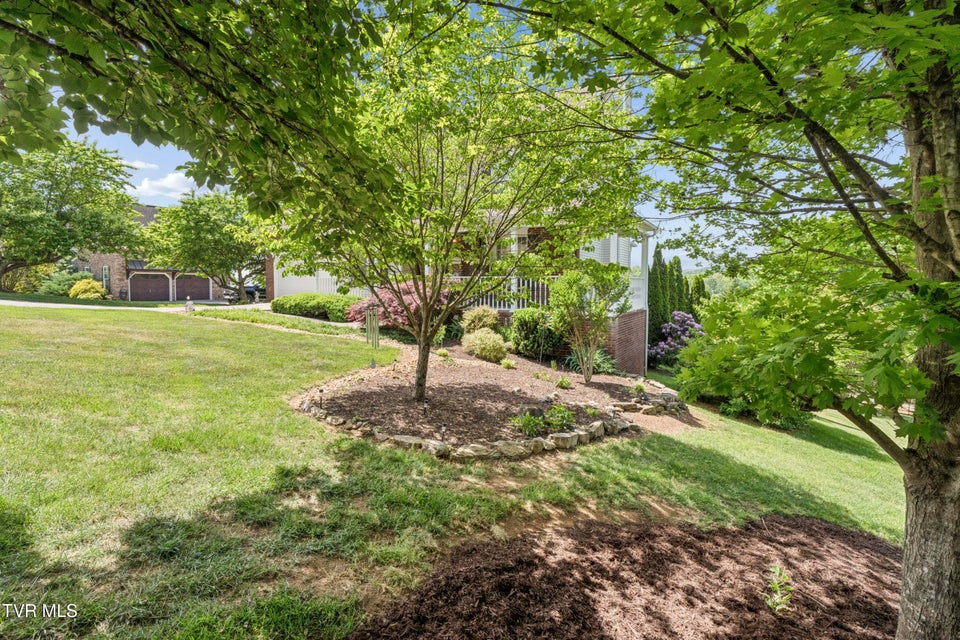 Photo #9: 208 Briarfield Drive