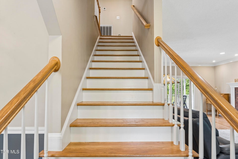 Photo #32: 208 Briarfield Drive
