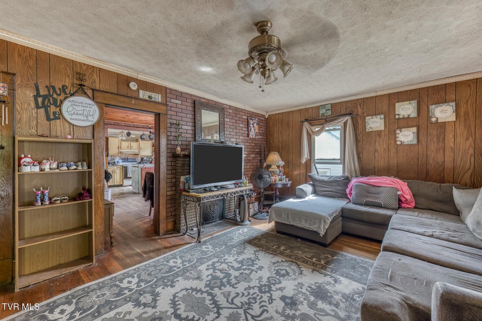 Photo #4: 1131 Hill Street