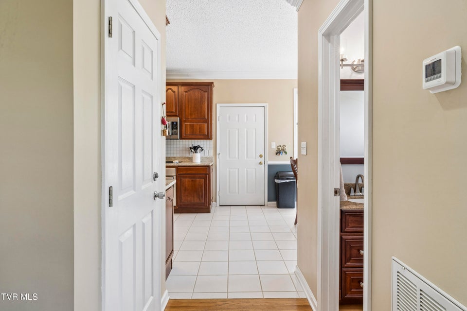 Photo #21: 208 Briarfield Drive