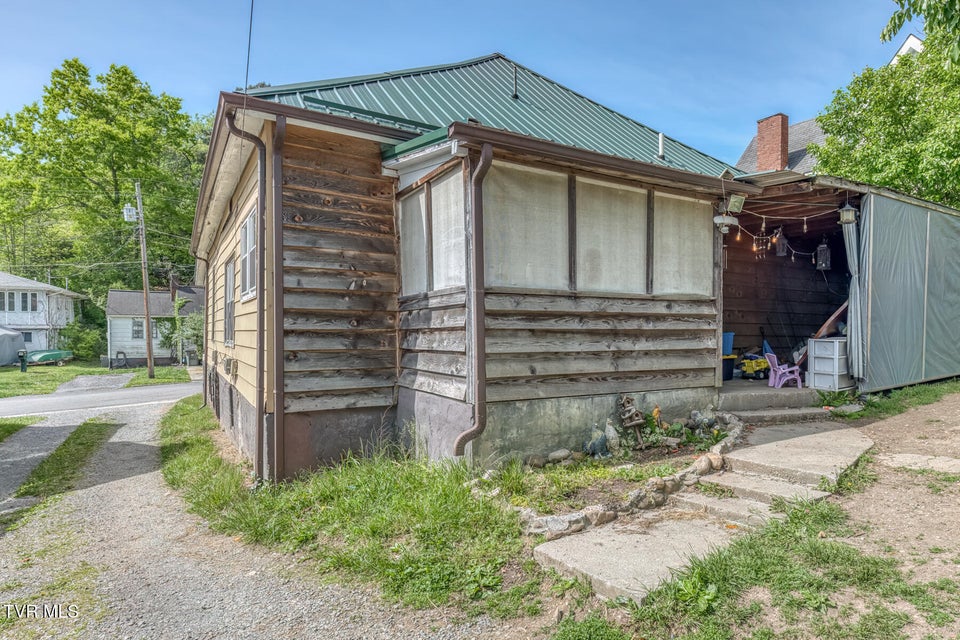 Photo #18: 1131 Hill Street