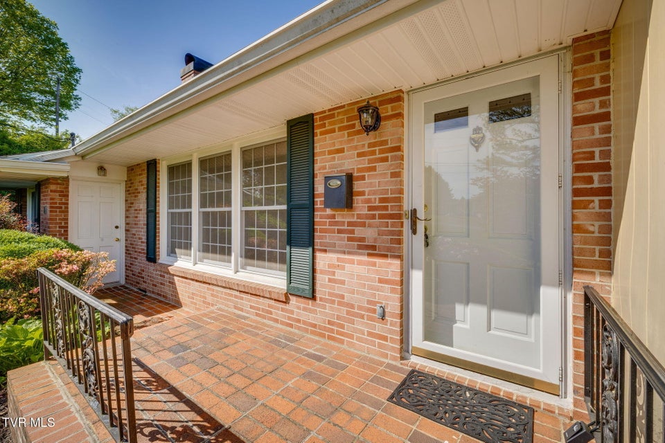 Photo #4: 1319 Lynnwood Drive