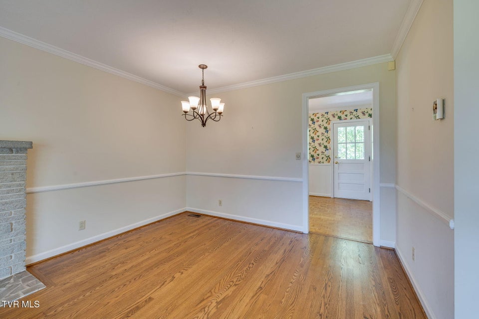 Photo #9: 1319 Lynnwood Drive