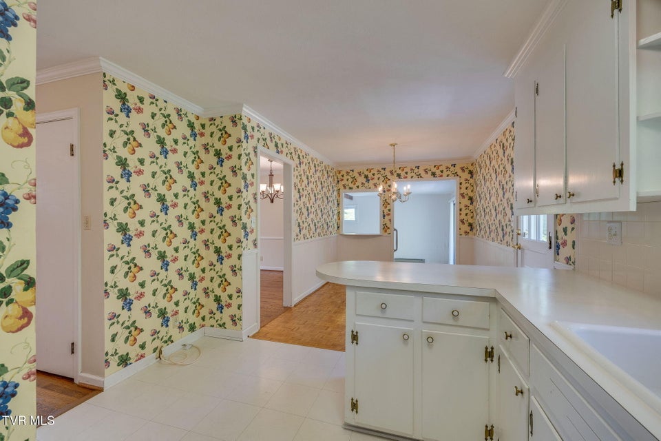 Photo #12: 1319 Lynnwood Drive