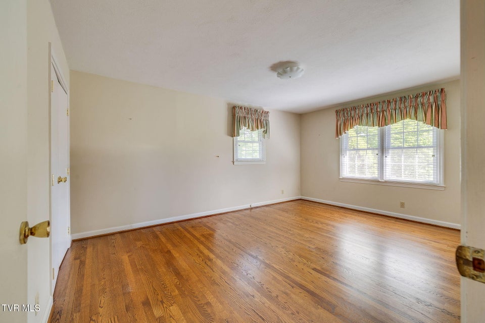 Photo #24: 1319 Lynnwood Drive