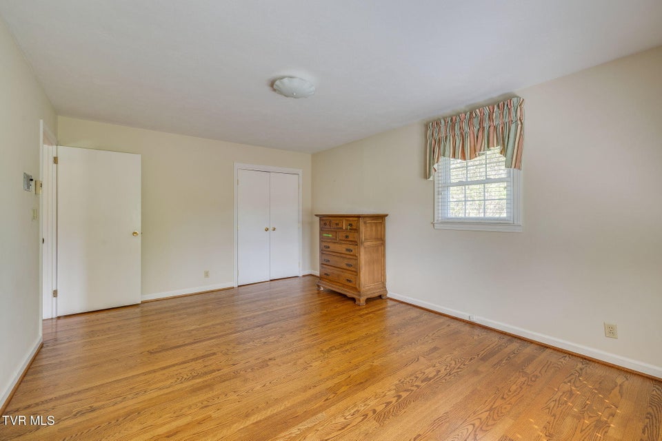 Photo #26: 1319 Lynnwood Drive